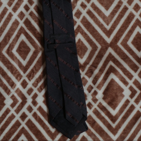Donna Karan New York Tie - Picture 2 of 4
